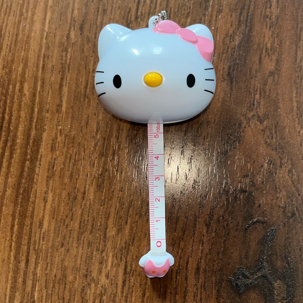 Hello kitty measuring tape - Picture 2 of 2